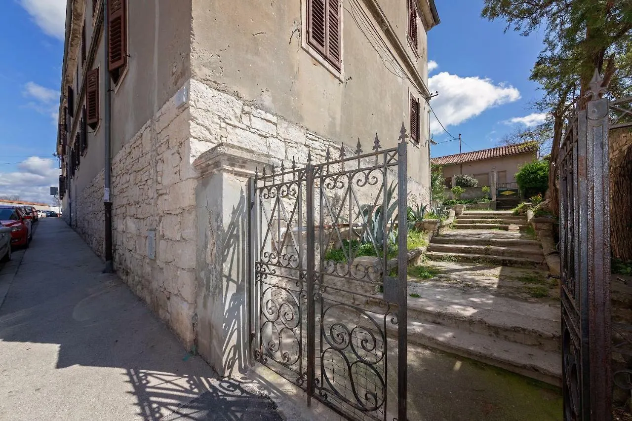 Apartment Arena Pula
